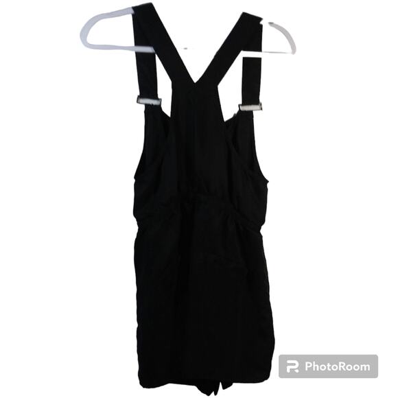 Honey Punch Black Romper Shortalls Pockets Size M - Picture 2 of 10